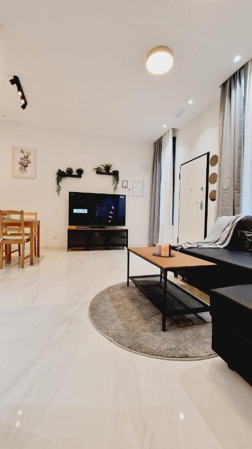 La Promesa Apartment Madrid Exterior photo